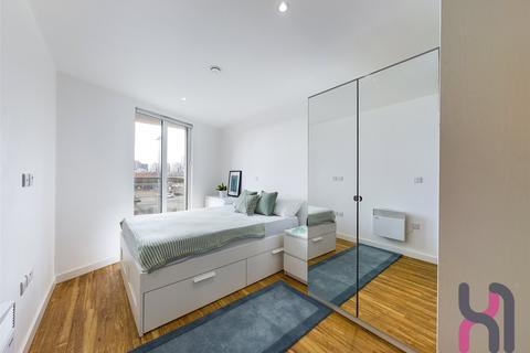 2 bedroom flat to rent, The Exchange, 8 Elmira Way, Salford Quays, Greater Manchester, M5