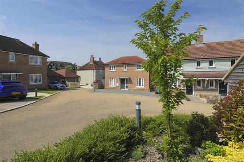 4 bedroom detached house for sale, Orchard Gate, Berkeley Close, Dunkirk