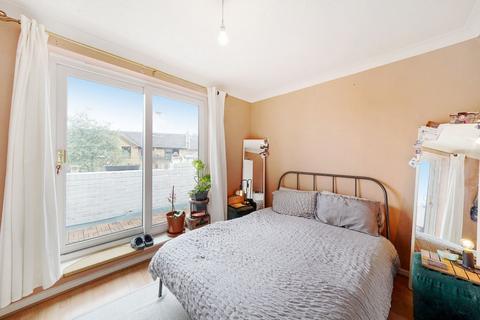 2 bedroom terraced house for sale, Clarence Road, Manor Park, E12