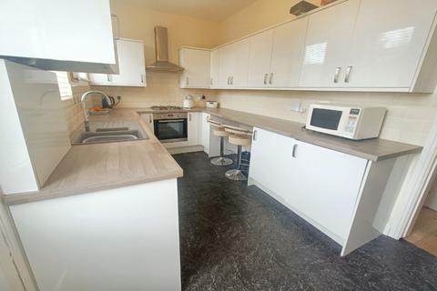 17 Ash Grove, Bingley, BD16 1LU