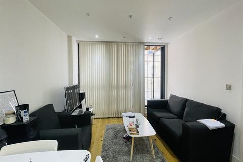2 bedroom flat to rent, Tyssen Street, London E8