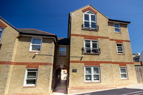 2 bedroom flat to rent, Kenneth Court 13a, Union Road, Ryde, Isle of Wight