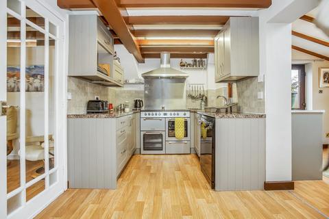 5 Pickles Field, Milnthorpe, LA7 7ED