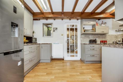 5 Pickles Field, Milnthorpe, LA7 7ED