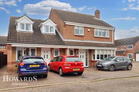 4 bedroom detached house for sale, Vervain Close, Bradwell