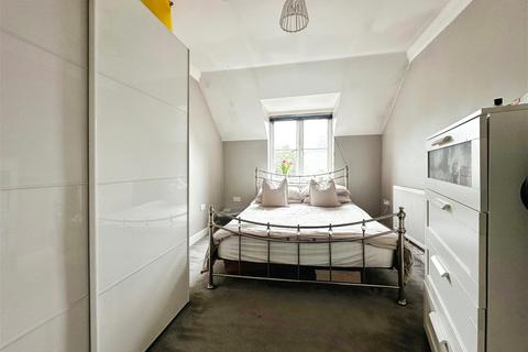 2 bedroom flat for sale, Park Court, Birmingham Road, Coleshill, B46 1AS