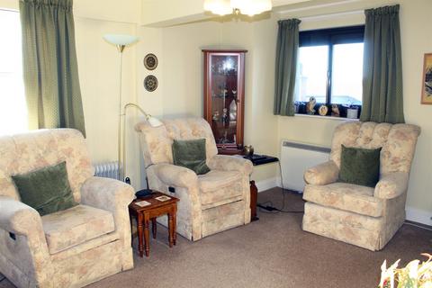 2 bedroom retirement property for sale, 20 Deens Court, St. Nicholas Street, Hereford, HR4