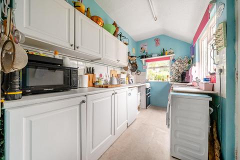 3 bedroom semi-detached house for sale, Banbury,  Oxfordshire,  OX16