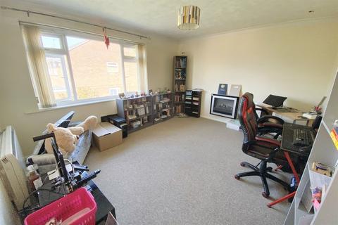 2 bedroom flat for sale, Ferndown