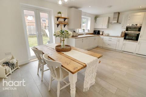 4 bedroom detached house for sale, Field Avenue, Saxilby
