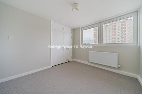 2 bedroom flat to rent, Masons Hill Bromley BR2