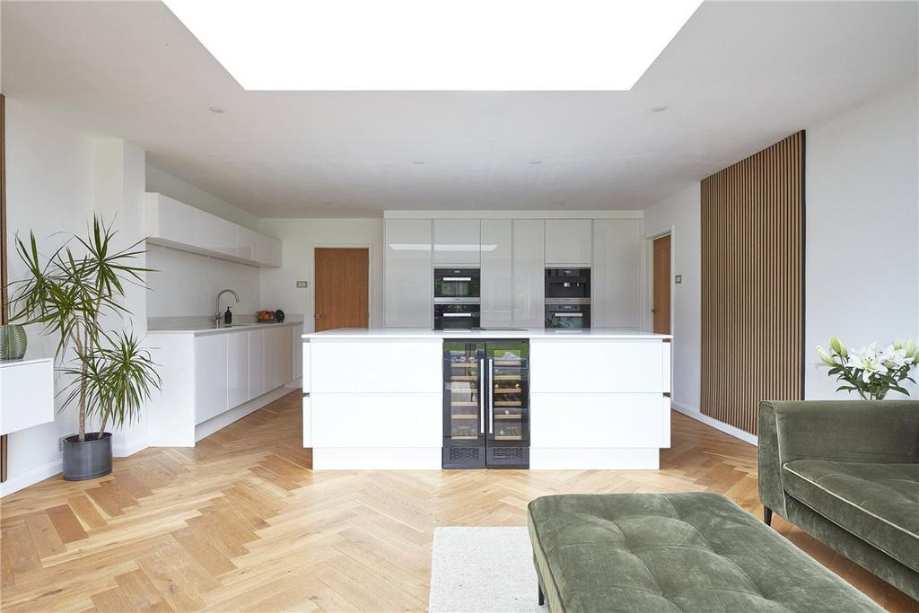 Moulton Road, Newmarket... 4 bed detached house for sale £