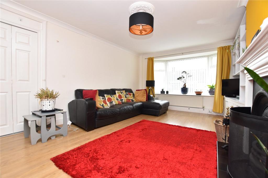 Wharfedale Rise, Tingley, Wakefield... 4 bed bungalow for sale £274,995