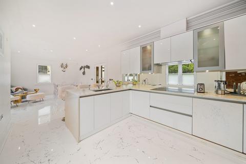 5 bedroom townhouse for sale, Battersea Park Road, London, SW11