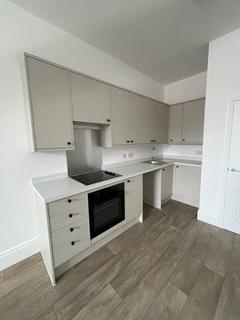 3 bedroom flat to rent, Christchurch Road, Pokesdown