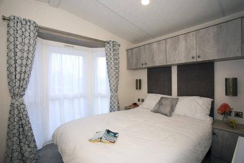 2 bedroom lodge for sale, Ashbourne Heights Holiday Park