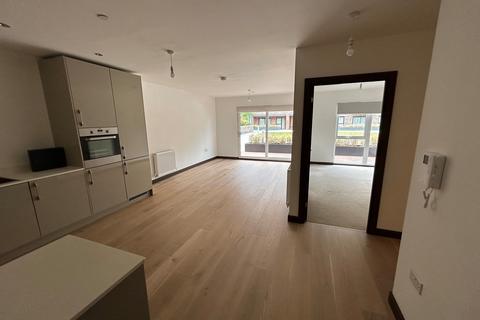 2 bedroom flat to rent, darlington house, Fletton Quays, Peterborough. PE2 8WA