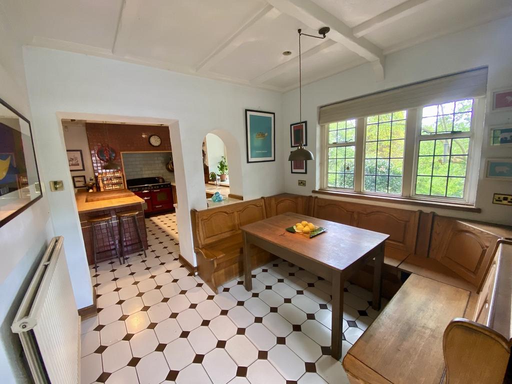 Breakfast Room