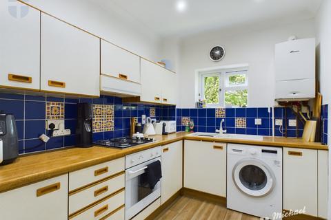 2 bedroom flat to rent, Mundys Farm, Southside