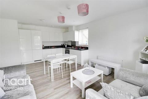 2 bedroom flat to rent, Basalt Court - Byton Close - RM7