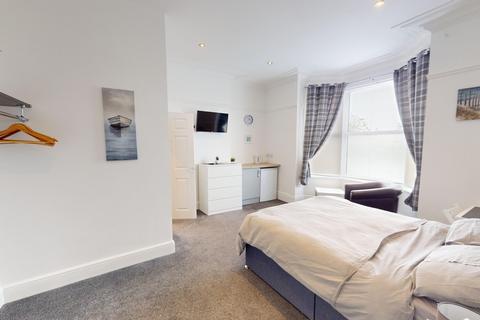 6 bedroom terraced house for sale, 39 Lancaster Road, Hartlepool, Durham, TS24 8LR