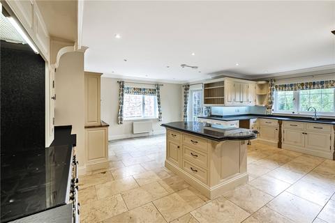 6 bedroom detached house to rent, Towers Lane, Crofton, Wakefield, West Yorkshire, WF4