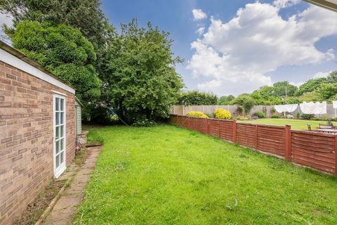 17 Radcot Avenue, Slough, SL3 8EJ