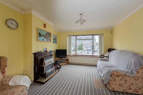 17 Radcot Avenue, Slough, SL3 8EJ