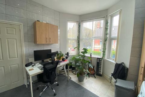Studio to rent, Marlborough Road, Roath, Cardiff