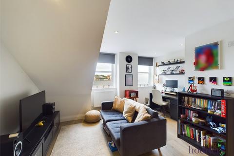1 bedroom apartment for sale, Guildford Street, Chertsey, Surrey, KT16