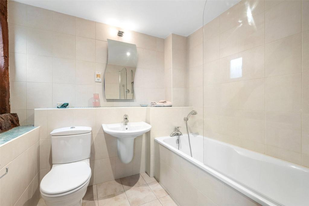 6 En-Suite Bedrooms