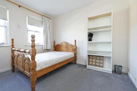21 William Square, London, SE16 5XJ