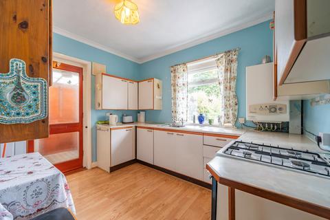 2 bedroom bungalow for sale, Woodwaye, Woodley, Reading