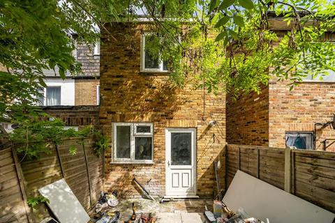 2 bedroom end of terrace house for sale, Vincent Road, Kingston Upon Thames