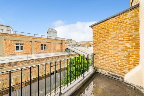 3 bedroom flat for sale, Ongar Road, Fulham