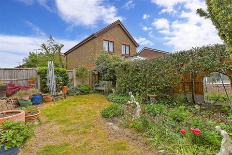 3 bedroom detached house for sale, Fletcher Drive, Wickford, Essex