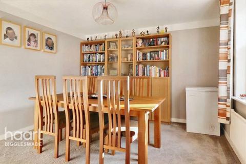 27 Bridge View, Shefford, SG17 5FT