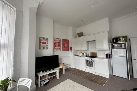 1 bedroom apartment to rent, Wellington Road, Fallowfield M14