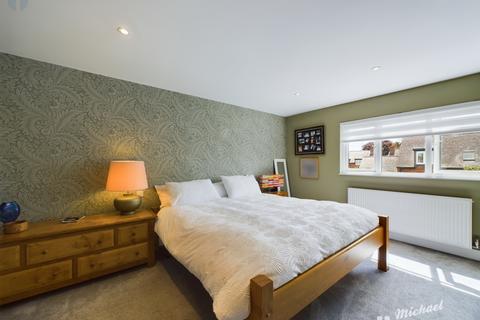 4 bedroom detached house for sale, Wyre Close, Haddenham, Aylesbury, Buckinghamshire
