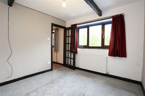 2 bedroom flat for sale, Sizehouse Village, Haslingden, Rossendale, Lancashire, BB4 6TD