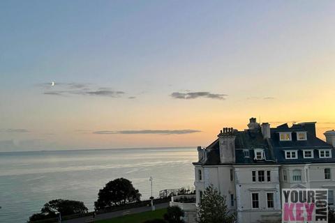 2 bedroom flat for sale, Clifton Gardens, Folkestone, Kent CT20 2EF