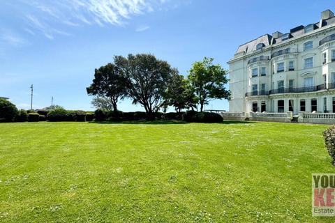 2 bedroom flat for sale, Clifton Gardens, Folkestone, Kent CT20 2EF