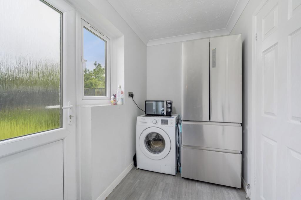 8 Tyler Crescent (Butterwick)-18