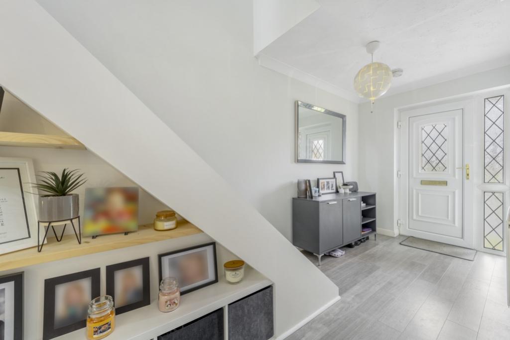 8 Tyler Crescent (Butterwick)-10