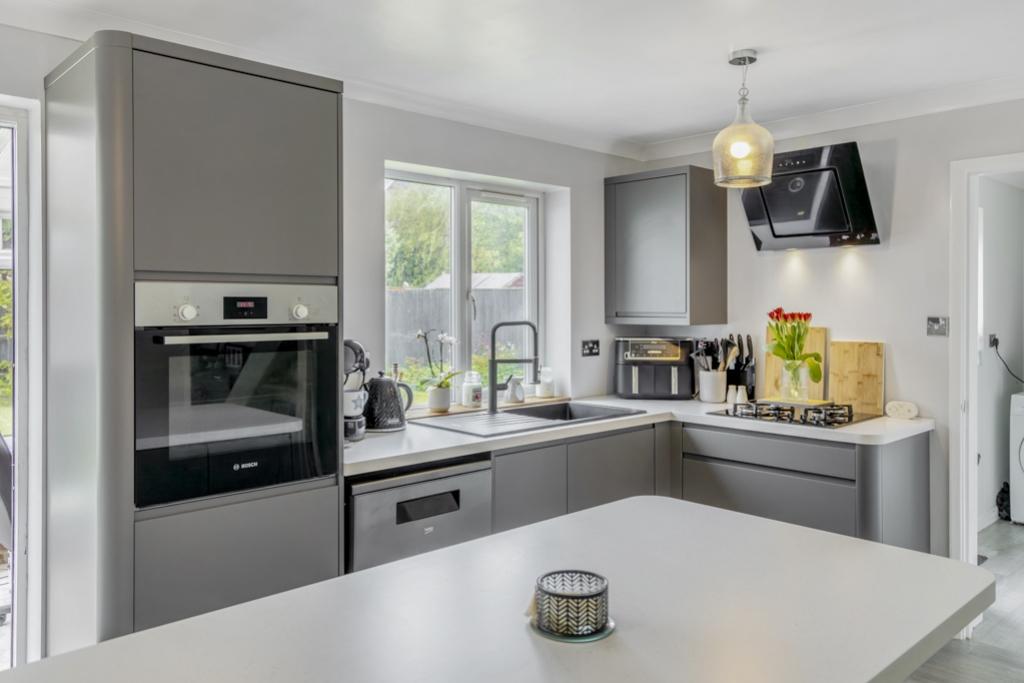 8 Tyler Crescent (Butterwick)-14