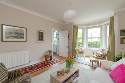 13/2 Granton Road, Edinburgh, EH5 3QJ