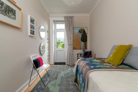 13/2 Granton Road, Edinburgh, EH5 3QJ