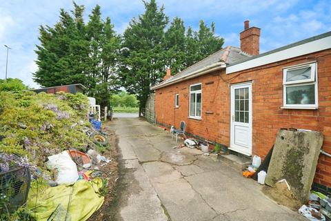 3 bedroom detached bungalow for sale, Lichfield Road, Burton-on-Trent DE13