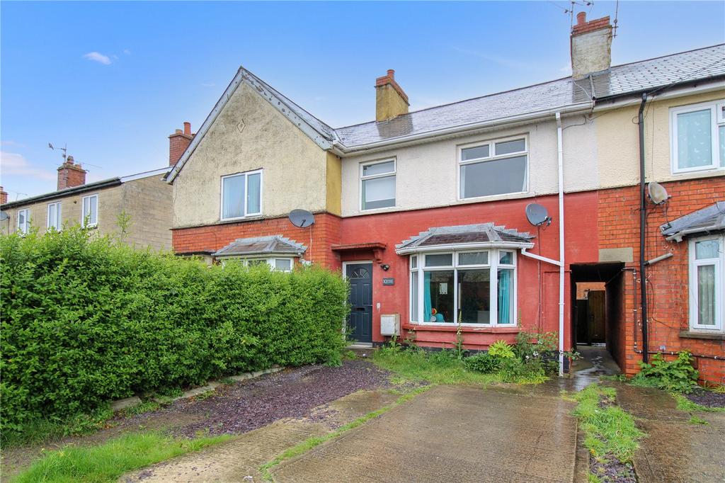 Pinehurst, Swindon SN2 3 bed terraced house for sale £230,000