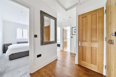 135 Brookside, East Barnet, Barnet, EN4 8TS